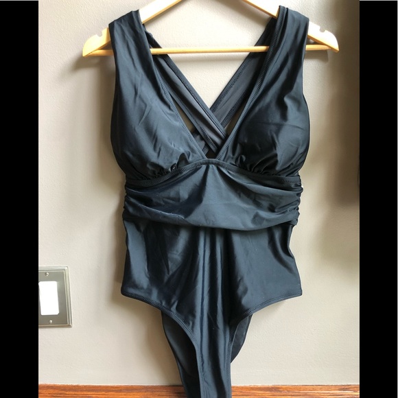 Other - Cupshe black cross strap bathing suit XL NWT